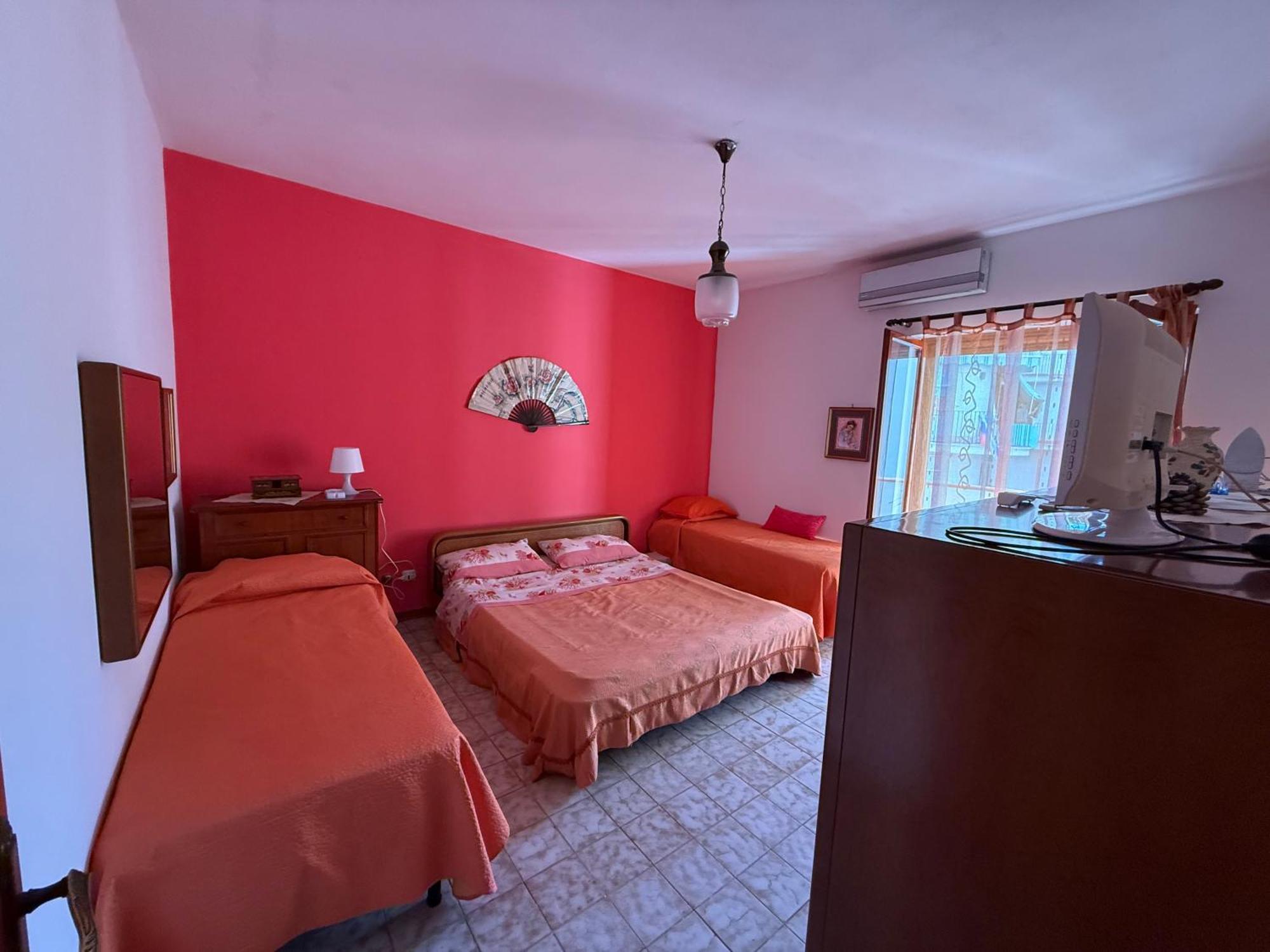 Emily Home Giardini Naxos Exterior photo